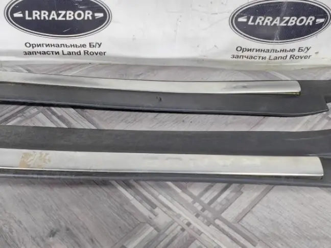 Накладка порога комплект Range Rover Sport L320
