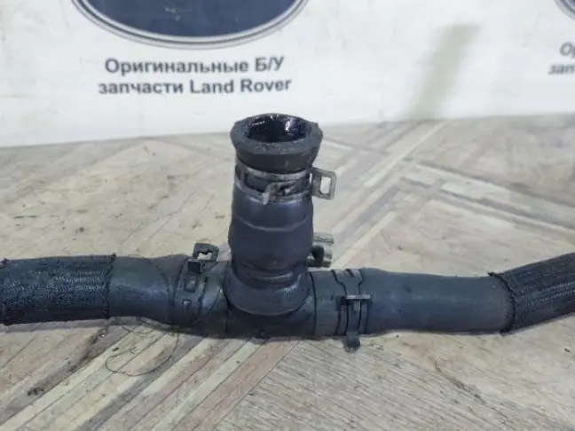 Патрубок охлаждения Range Rover Sport 3.0