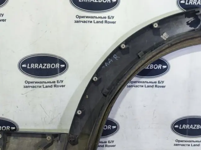 Молдинг двери задней правой DISCOVERY 3 L319 05-09