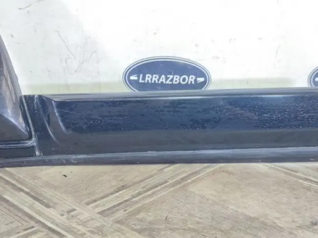 Молдинг двери задней правой DISCOVERY 3 L319 05-09