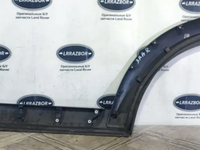 Молдинг двери задней правой DISCOVERY 3 L319 05-09