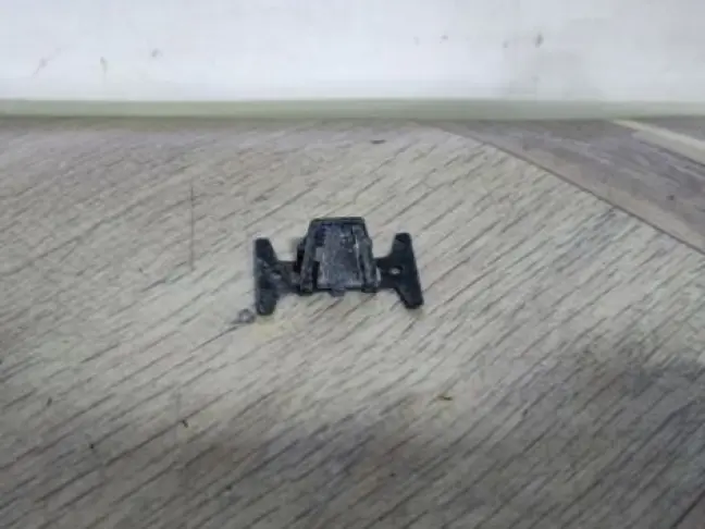 Закладная ручки потолка Land Rover DISCOVERY L319