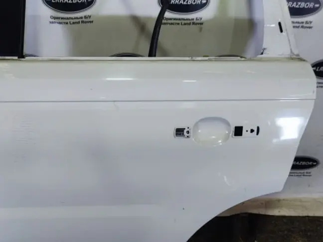 Дверь задняя левая Range Rover Sport L320