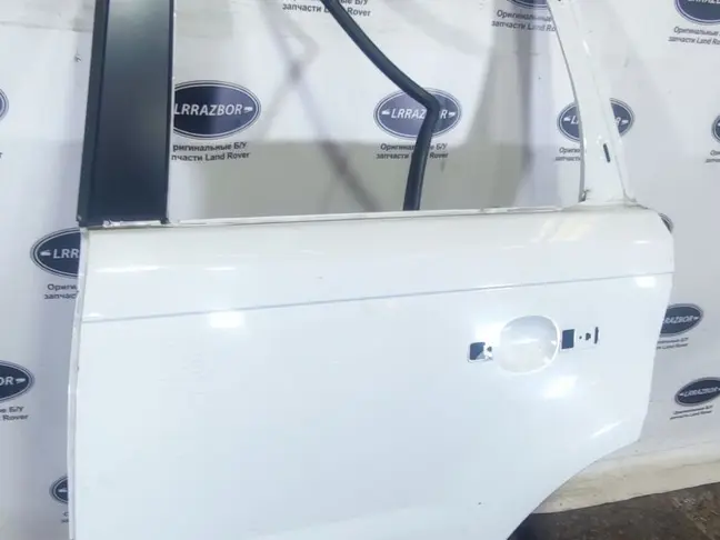 Дверь задняя левая Range Rover Sport L320