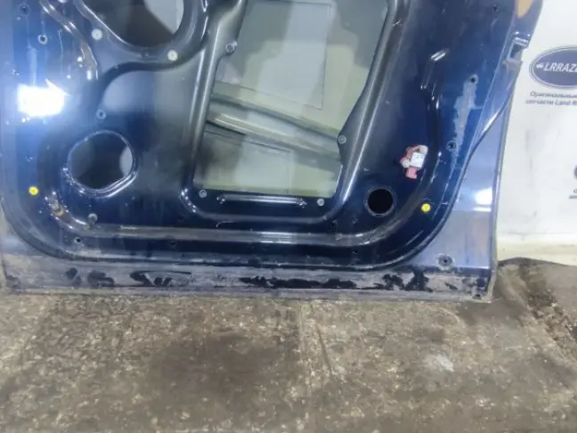 Дверь передняя правая DISCOVERY 3/4 L319 05-14