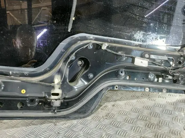 Крышка багажника Land Rover DISCOVERY 3/4 L319