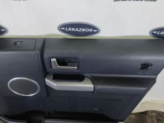 Обшивка двери правая перед DISCOVERY 3 L319 05-09