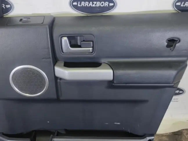 Обшивка двери правая перед DISCOVERY 3 L319 05-09