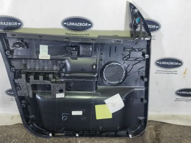 Обшивка двери правая перед DISCOVERY 3 L319 05-09