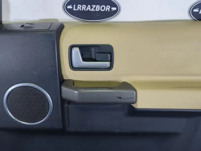 Обшивка двери правая перед DISCOVERY 3 L319 05-09