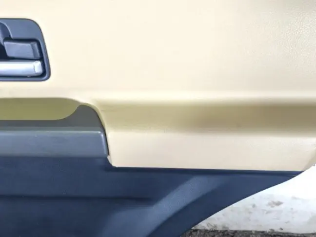 Обшивка двери правая задняя DISCOVERY 3 L319 05-09