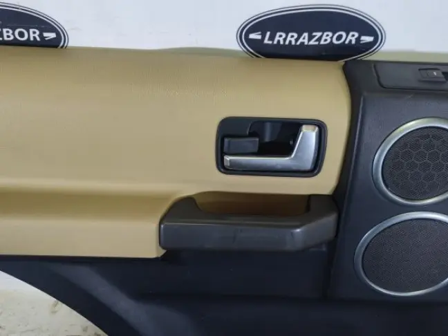 Обшивка двери левая задняя DISCOVERY 3 L319 05-09