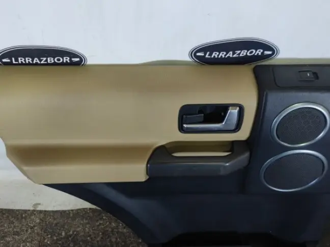 Обшивка двери левая задняя DISCOVERY 3 L319 05-09