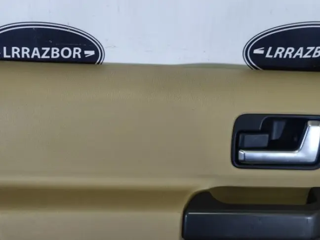 Обшивка двери левая задняя DISCOVERY 3 L319 05-09