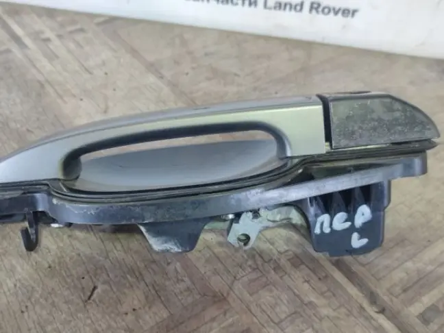 Ручка двери передняя левая Range Rover L322