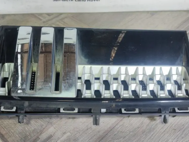 Жабры в крылья комплект Range Rover L322 02-12