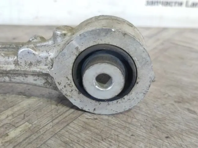 Рычаг передний верхний левый Range Rover L494