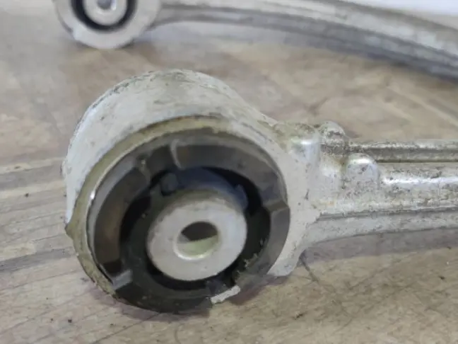 Рычаг передний верхний левый Range Rover L494