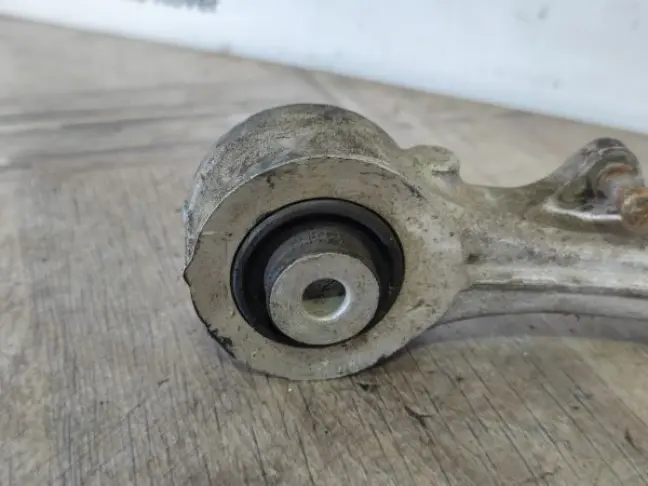 Рычаг передний верхний левый Range Rover L494