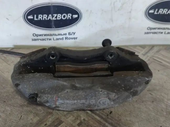 Суппорт правый передний Range Rover 3 L322