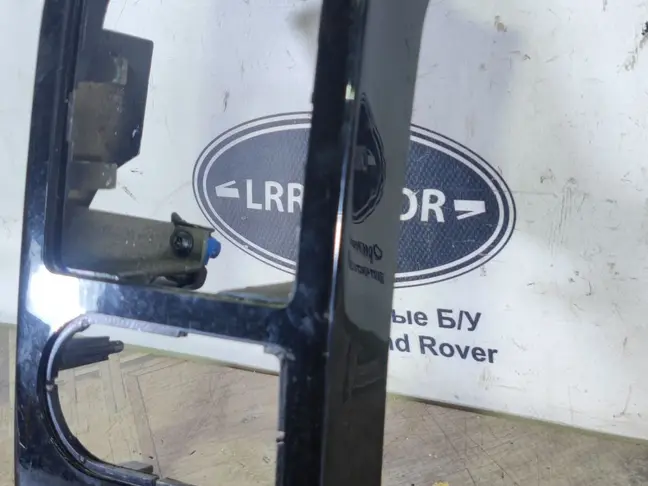 Вставка правая торпеды Land Rover Range Rover L322