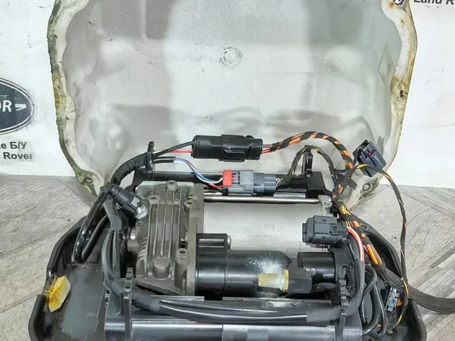 Компрессор пневмоподвески Range Rover L322 10-12