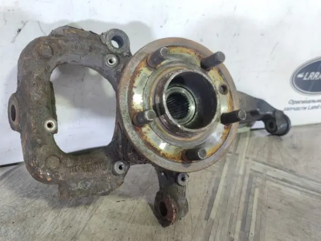 Кулак передний правый  Range Rover Sport L320 05+