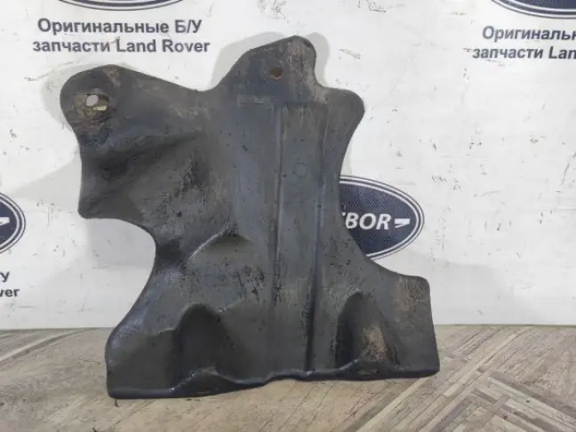 Пыльник двигателя левый Range Rover Sport L320