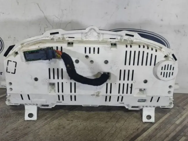 Щиток приборов Land Rover Sport L320 2005-2009 3.6