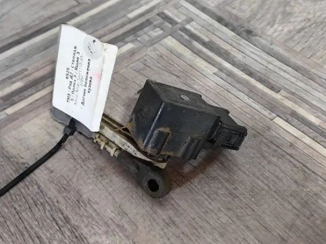 Датчик положения кузова передний RRS L320 дорест