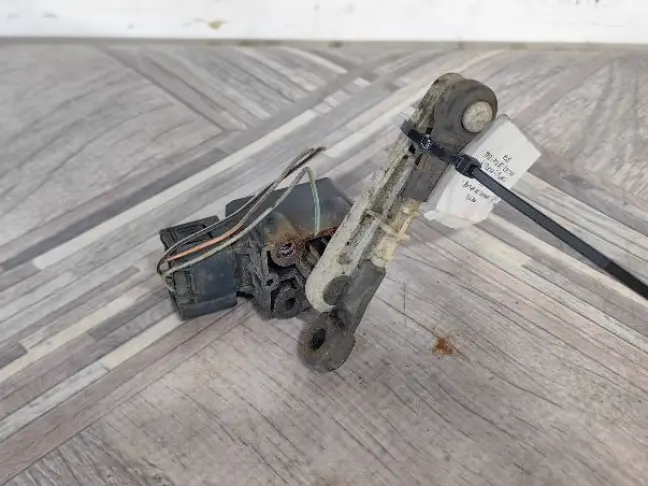 Датчик положения кузова передний RRS L320 дорест