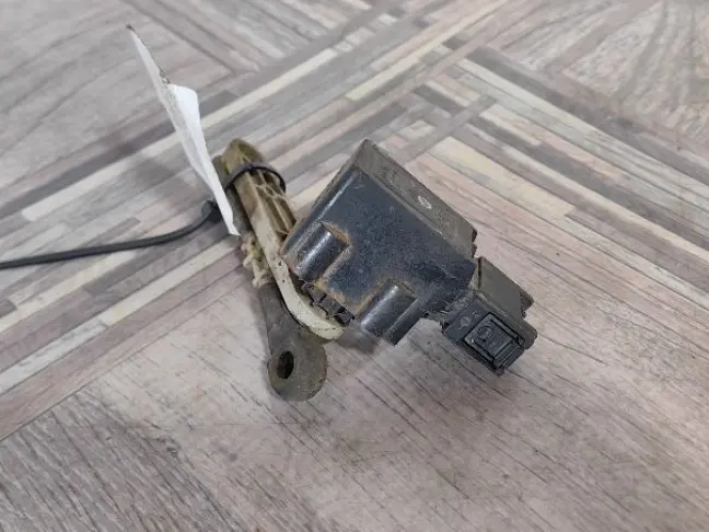 Датчик положения кузова передний RRS L320 дорест