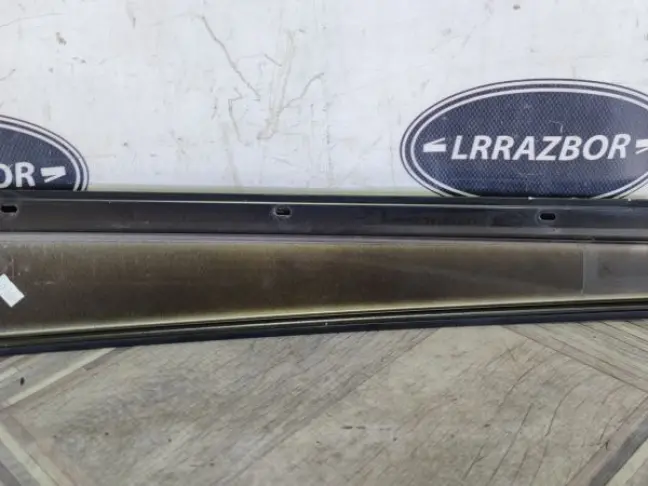 Молдинг стойки задний левый Range Rover L322