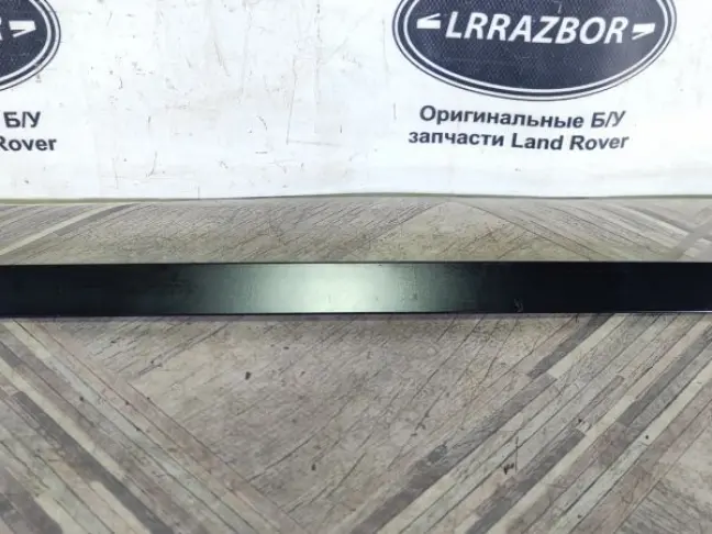 Молдинг стойки задний левый Range Rover L322