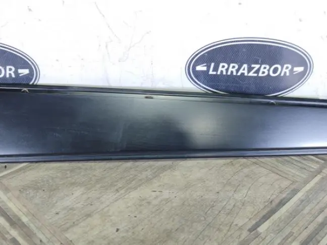 Молдинг стойки задний правый Range Rover L322