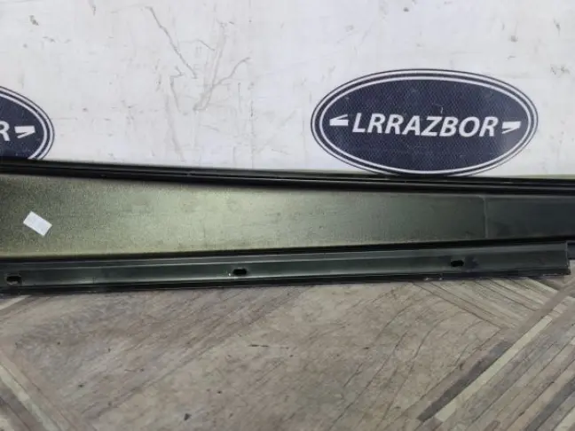 Молдинг стойки задний правый Range Rover L322