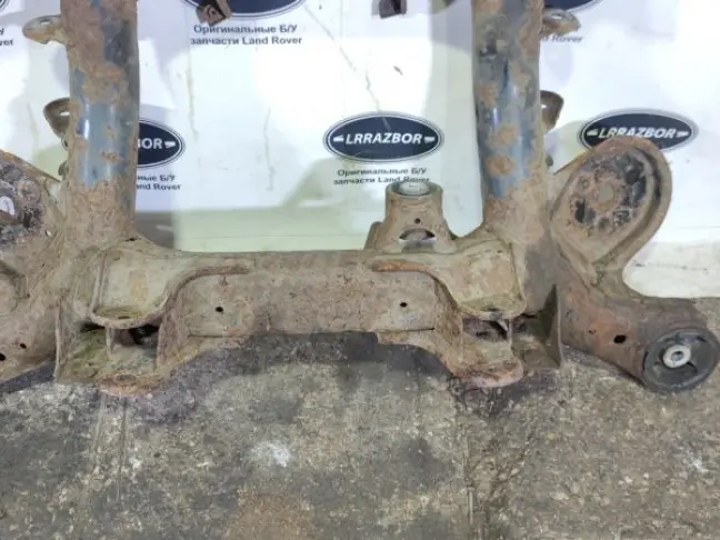 Подрамник задний Range Rover L322 2005-2012
