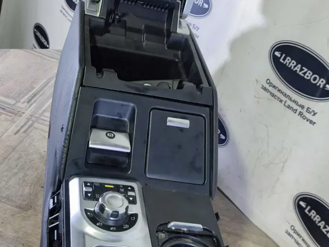 Консоль подлокотник Range Rover 3 L322 2007-2012