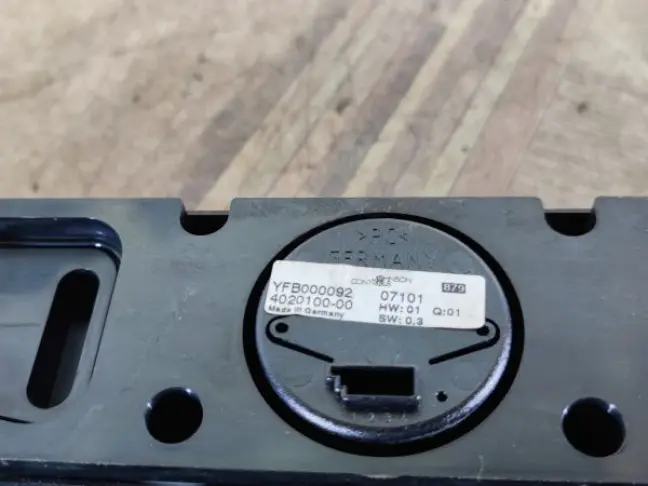 Панель управления с часами  Range Rover L322 07-09