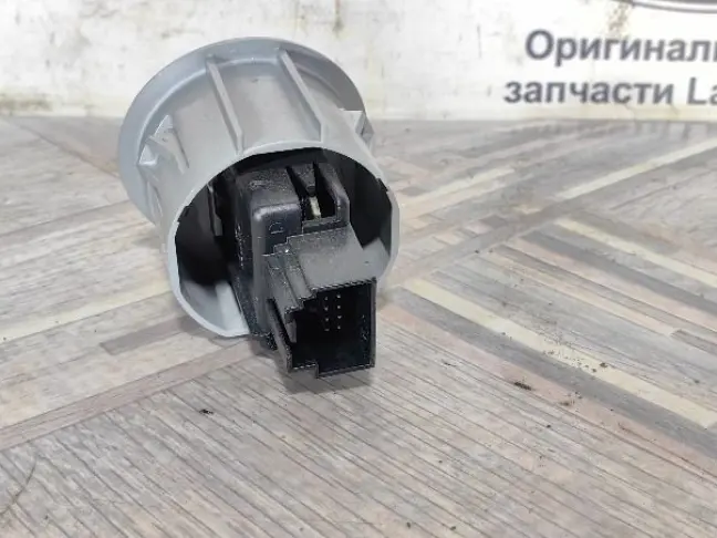 Кнопка открывания бардачков Range Rover L322 07-09