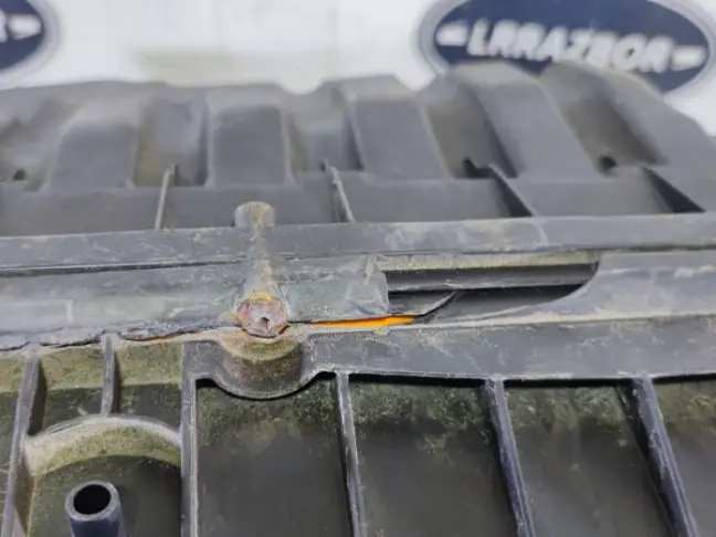 Корпус воздушного фильтра Range Rover L322 3.6