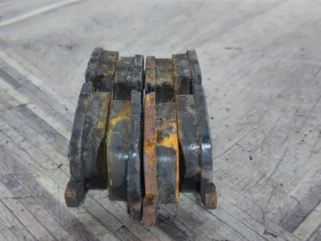 Колодки тормозные задние DISCOVERY 3 L319