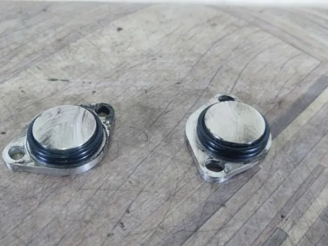 Заглушка клапана ЕГР DISCOVERY 3 L319 2.7