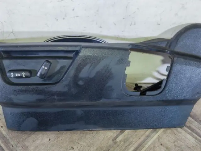 Накладка сидения левая DISCOVERY 3 L319 05-09