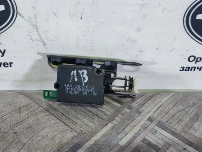 Замок лючка бензобака DISCOVERY 3/4 L319