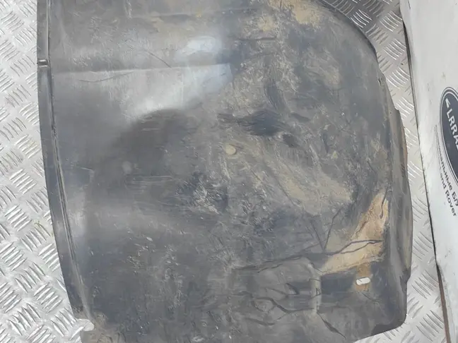 Подкрылок правый передний Land Rover Freelander 2