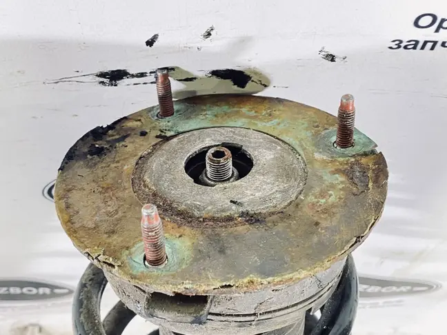 Амортизатор левый задний Land Rover Freelander 2