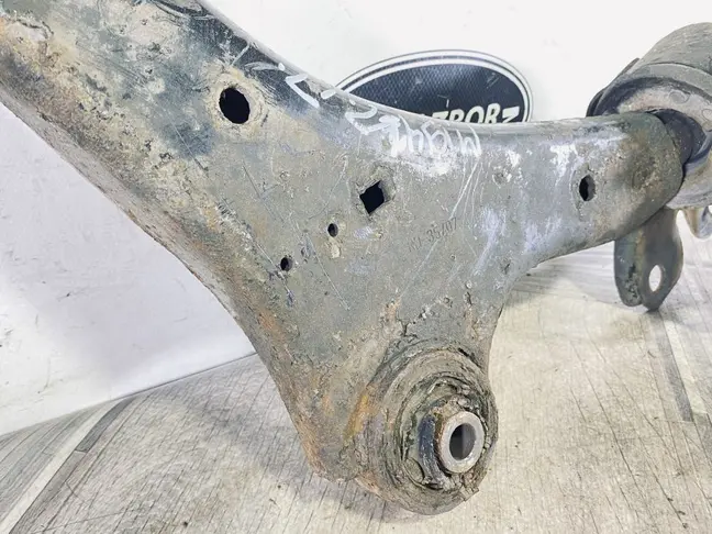 Рычаг правый передний Land Rover Freelander 2 2.2