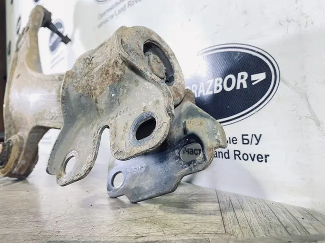 Рычаг левый передний Land Rover Freelander 2 2.2