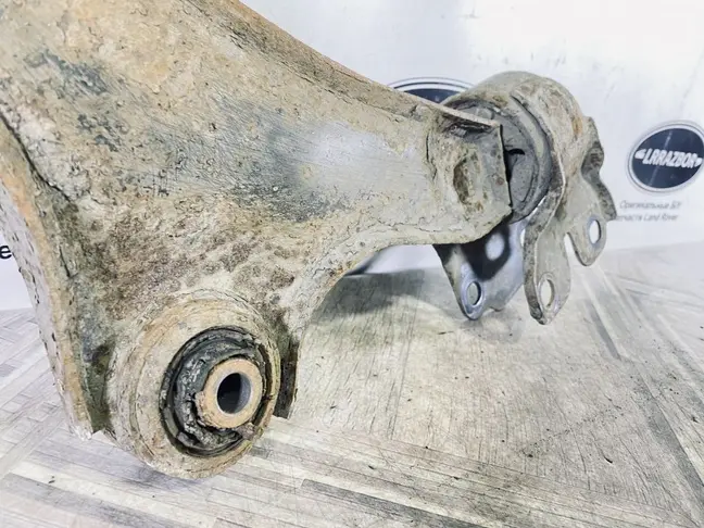 Рычаг левый передний Land Rover Freelander 2 2.2